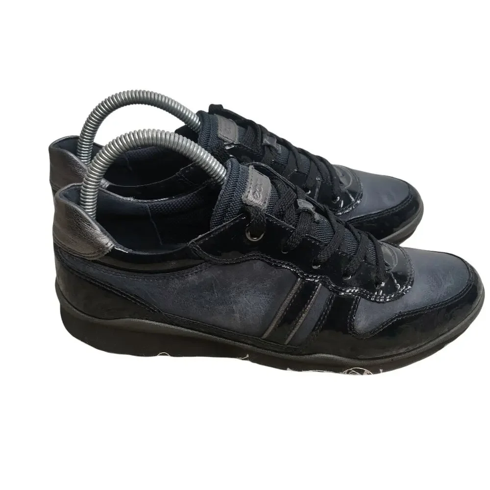 Blue leather Sneakers sz 40 sz 9 by ecco
